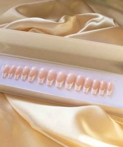 Uitgang ? Girl's Best Friend - Nail Tabs - Press On Nails - Nep Nagels - Plak Nagels ?