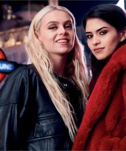 Top 10 ? Rimmel London Lasting Finish Foundation - 350 Golden Honey ? -Tom Ford Shop 550x367 1