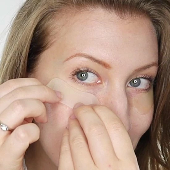 Hete verkoop ? BEAUTICAL Micronaadel Oog Patches - 80% Hyaluronzuur & Peptides - Microneedling Oogpatches, Oogmasker, Eye Patch, Eye Mask - Anti Rimpel, Anti Aging, Tegen Wallen - 1 Paar ? 8 Hete verkoop ? BEAUTICAL Micronaadel Oog Patches - 80% Hyaluronzuur & Peptides - Microneedling Oogpatches, Oogmasker, Eye Patch, Eye Mask - Anti Rimpel, Anti Aging, Tegen Wallen - 1 Paar ? - Afbeelding 8