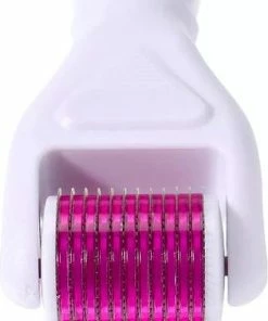 Beste recensies van ? DRS 6 In 1 Derma Roller Kit Micro Naalden | Bestseller | 1200/1.5mm, 720/1.0mm, 300/0.5mm + Tool Met 12 Naalden + Siliconne Gezichtskam + Desinfectie Basis | Gezichts- En Huidverzorging | 6 In 1 Paars ? -Tom Ford Shop 550x763 2